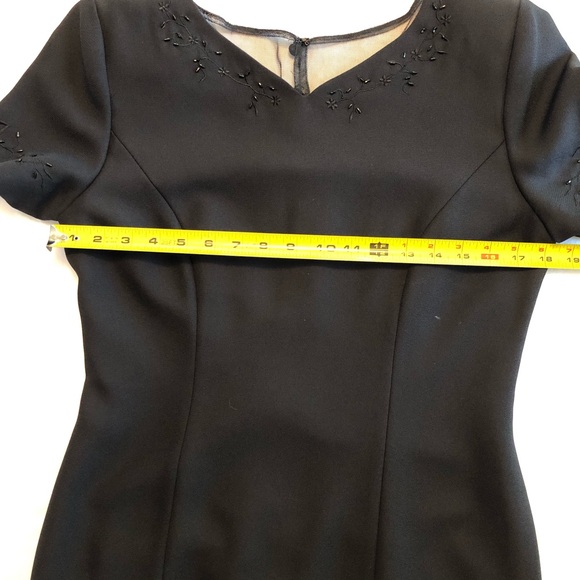 Black Dress Size 8 Elegant Formal Beaded and Embroidered Detail. Vintage - Picture 10 of 11